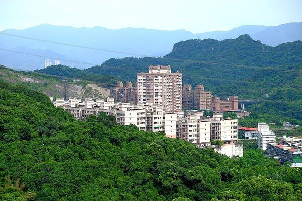林肯大郡發生土石流坍塌