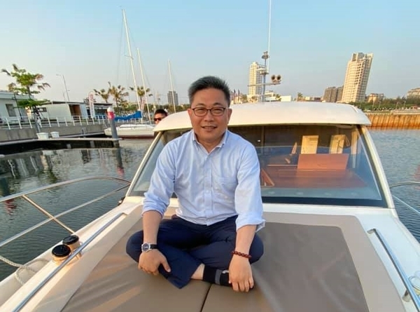 台南市經發局長陳凱凌涉貪遭逮捕