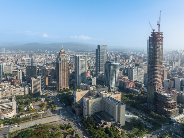房市黑天鵝來襲,建商逆勢成長總銷破紀錄