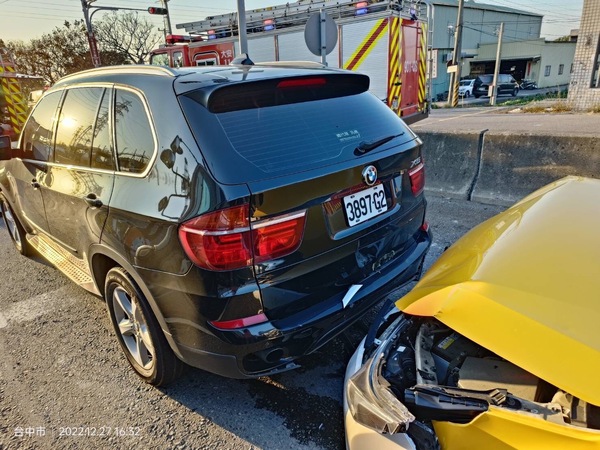 國道4號八車連環撞