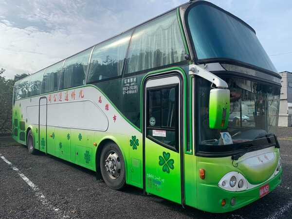 二手遊覽車只要18萬