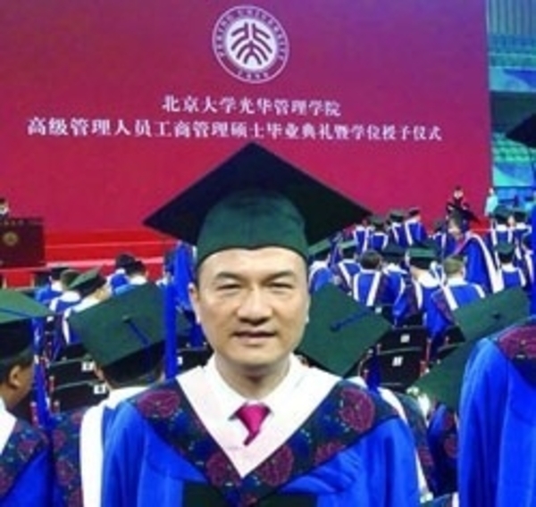 76028