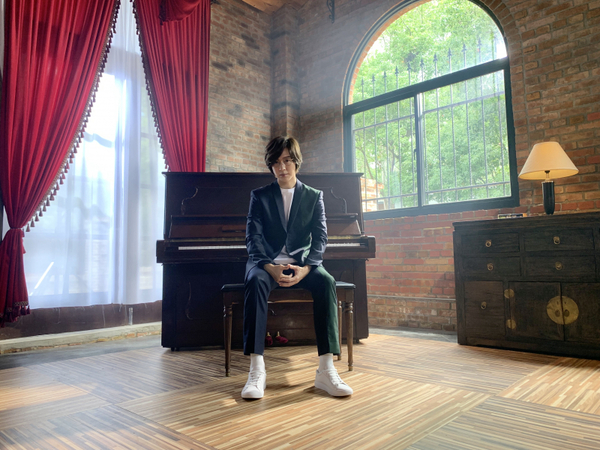 如果可以回到過去，可以再見到深愛的人？方泂鑌新歌源於2002年電影【時光機器】 - ENews新聞網