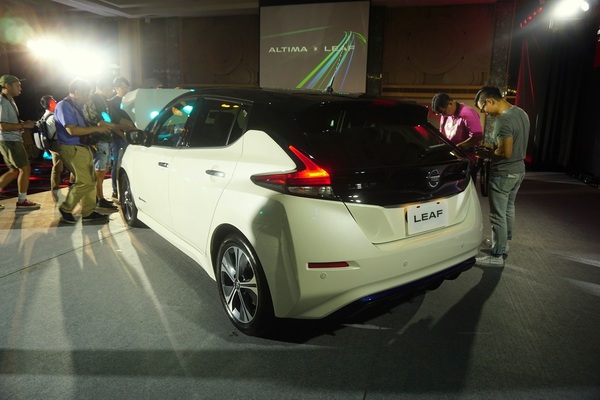 945706